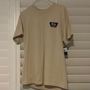 Men's Tan Brixton T shirt 
Never been worn!!!